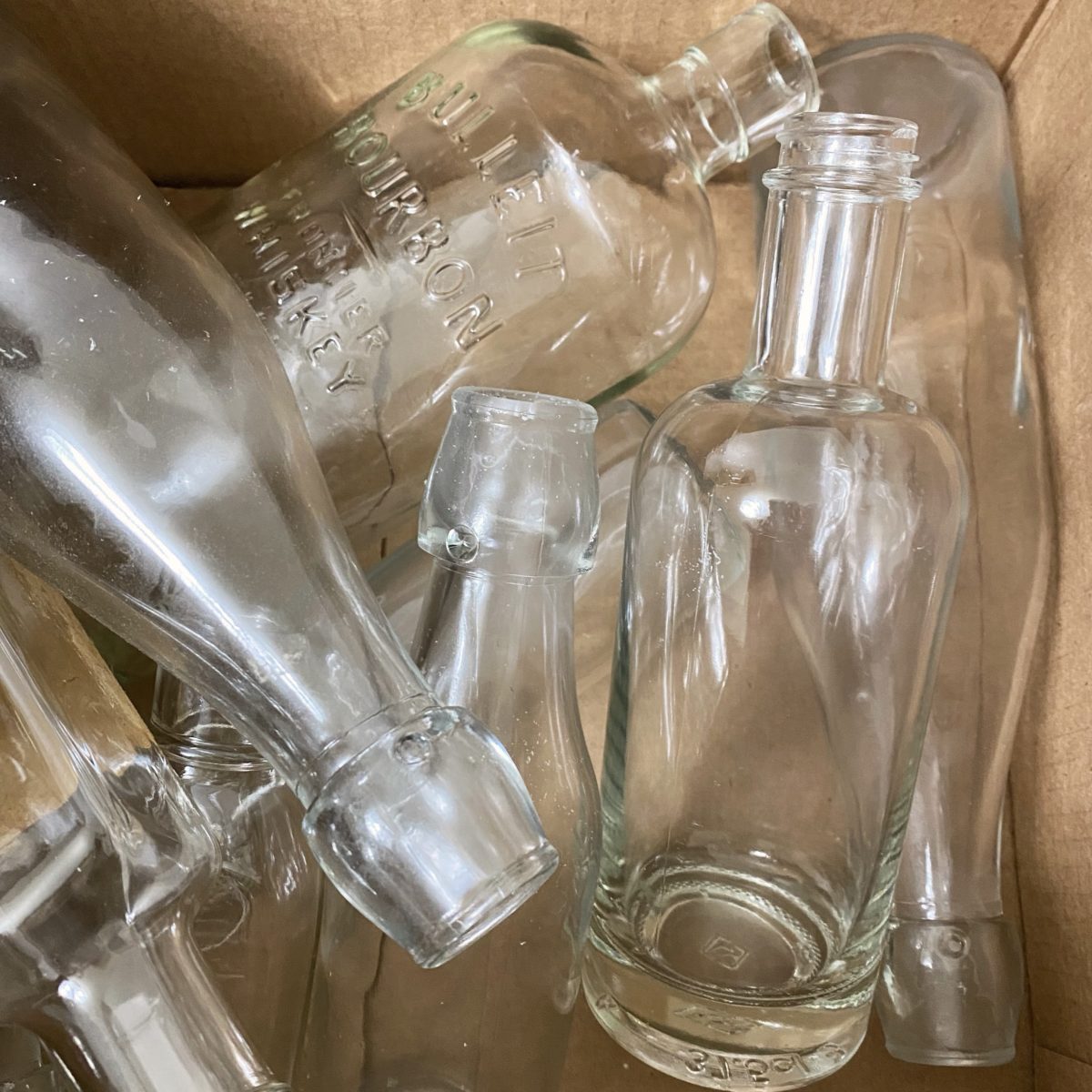 http://caligirlinasouthernworld.com/wp-content/uploads/2022/01/DIY-Frosted-Glass-Bottles-Bottles.jpg