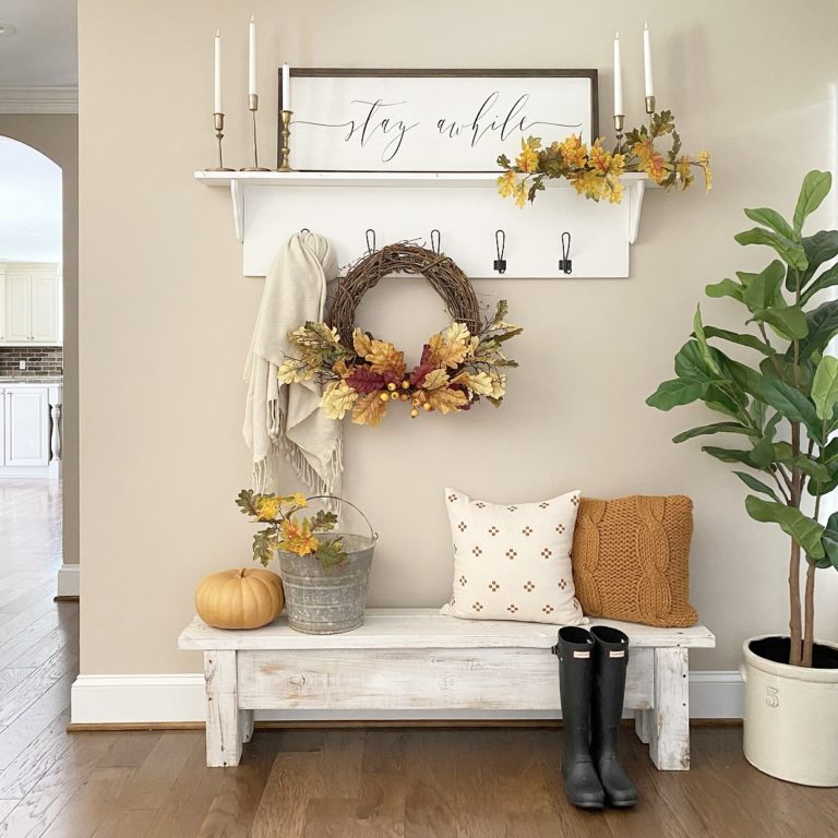 Decorating the Foyer for Fall - Cali Girl In A Southern World